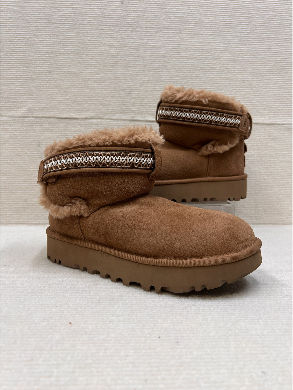 UGG Classic Ultra Mini Maxi Curly Boots Chestnut Women 7